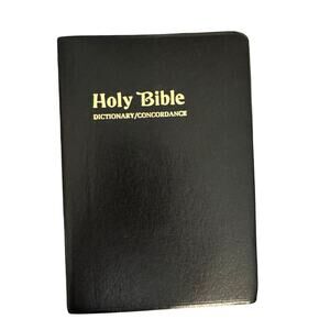 Holy Bible Dictionary Concordance Red Letter Edition King James Version